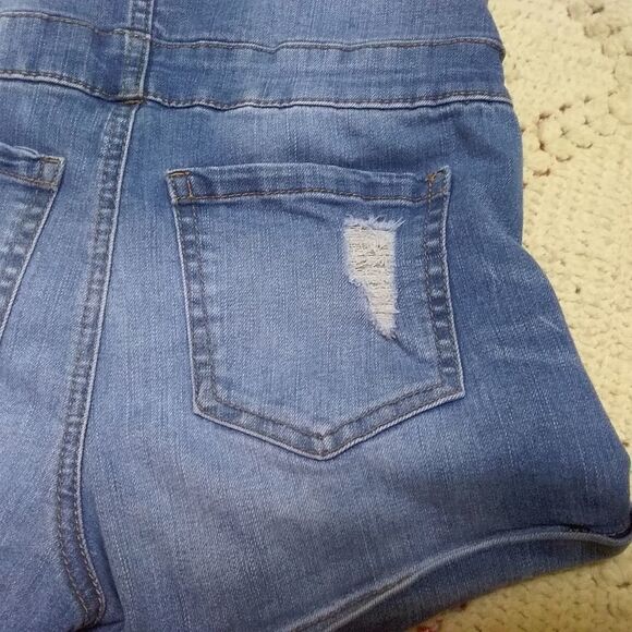 Hi-Waist 3 button Distressed Tinsel Town Shorts  3 Juniors - Picture 5 of 7